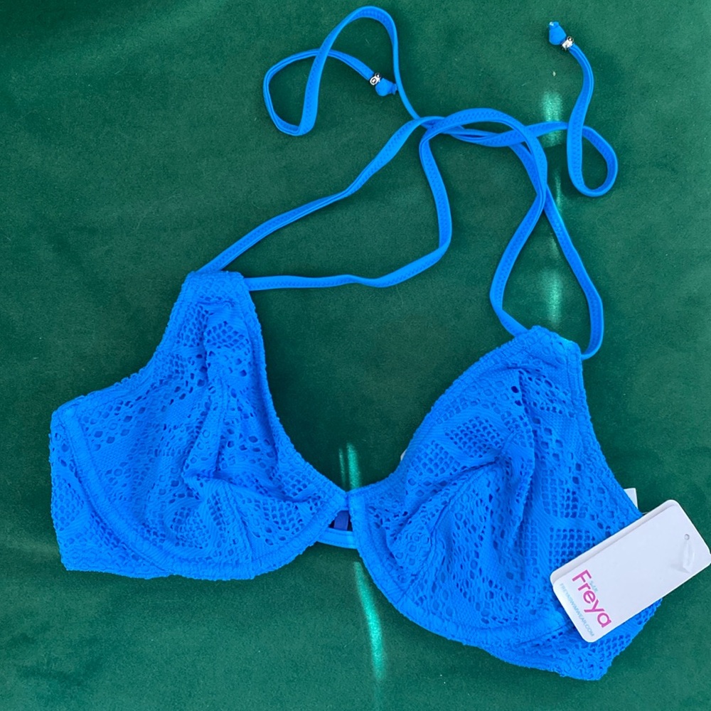 Women’s Blue crochet Bikini Top size 34D